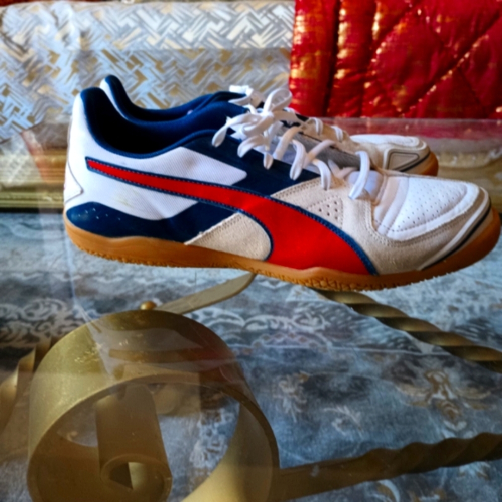 Puma Invicto Sala futsal cleats